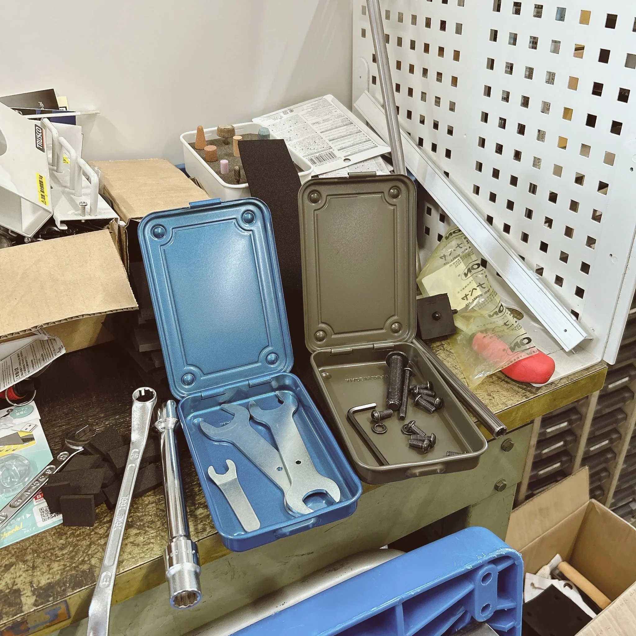 Toyo Steel Co. - Steel Stackable Storage Box T-152 - Image 3